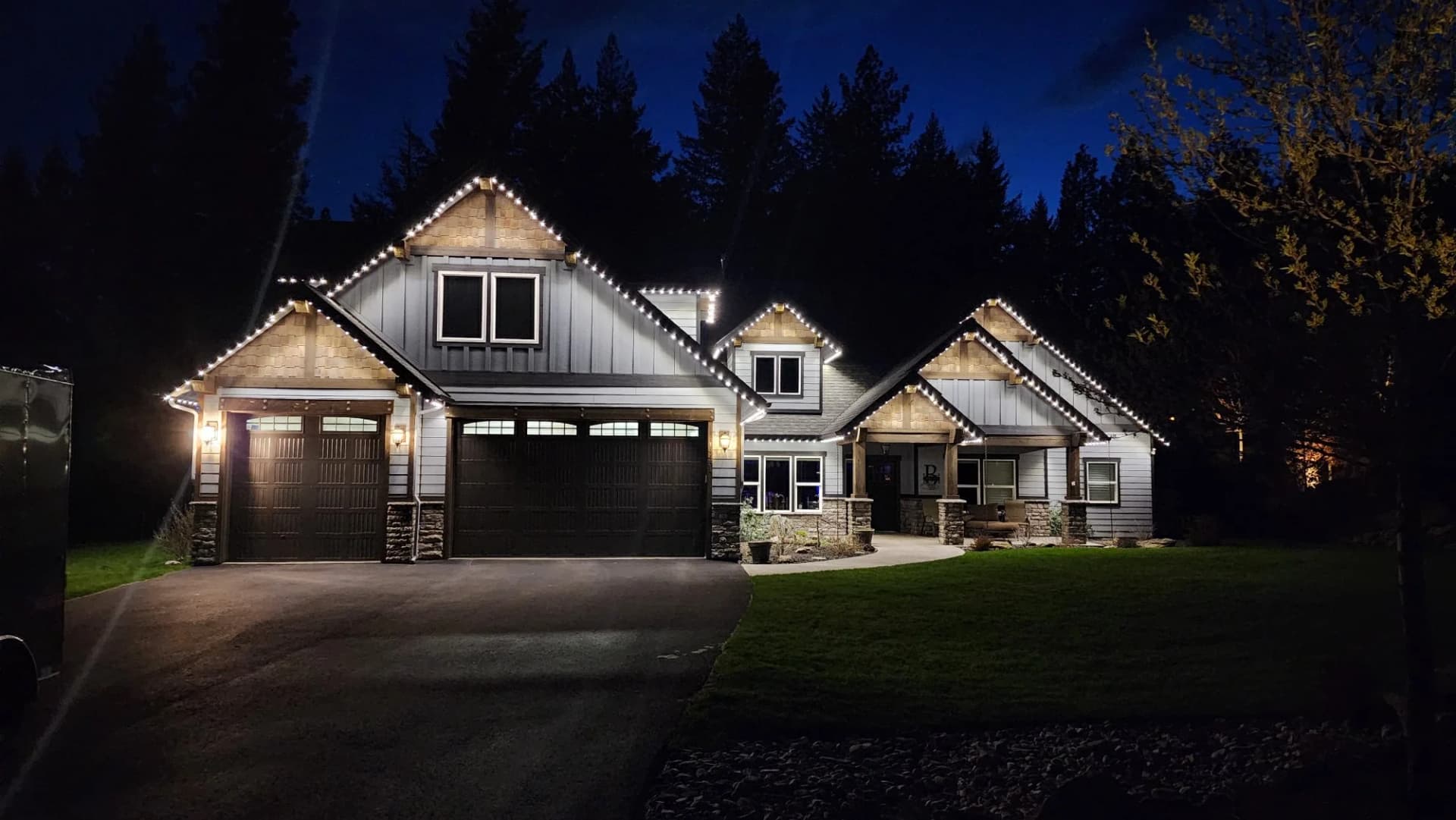Cincinnati home with permanent LED lighting installation